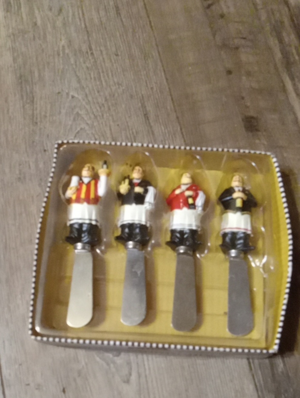 INC International Concepts Set of 4 Colorful Chef Spreaders